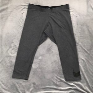 Gray Nike Cropped Leggings